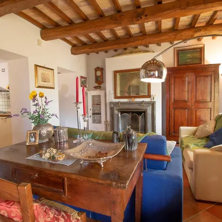Madonna Del Giglio - Bol385 By Interhome